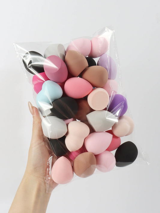Éponges de Maquillage Taille Moyenne – Formes et Couleurs Aléatoires | Lot de 6 à 60 pièces