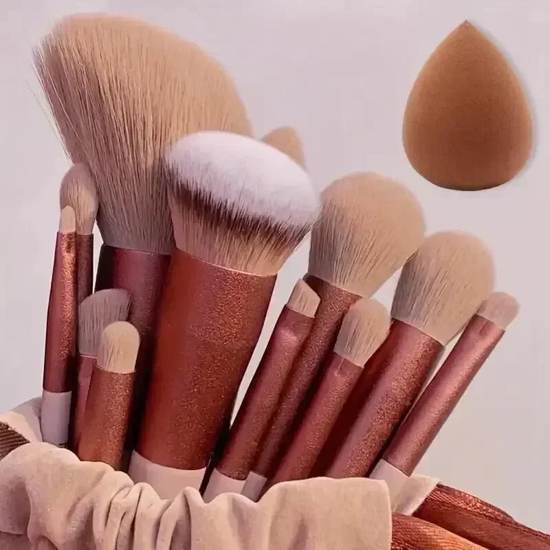 Ensemble de Pinceaux de Maquillage Professionnel – Kabuki, Fond de Teint, Fard à Paupières