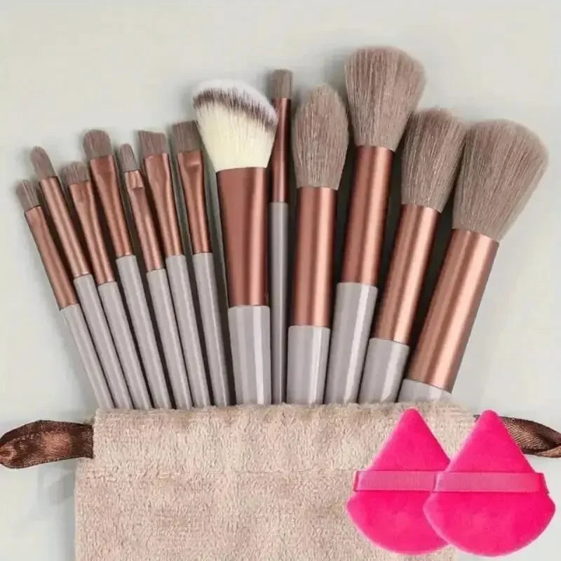 Ensemble de Pinceaux de Maquillage Professionnel – Kabuki, Fond de Teint, Fard à Paupières