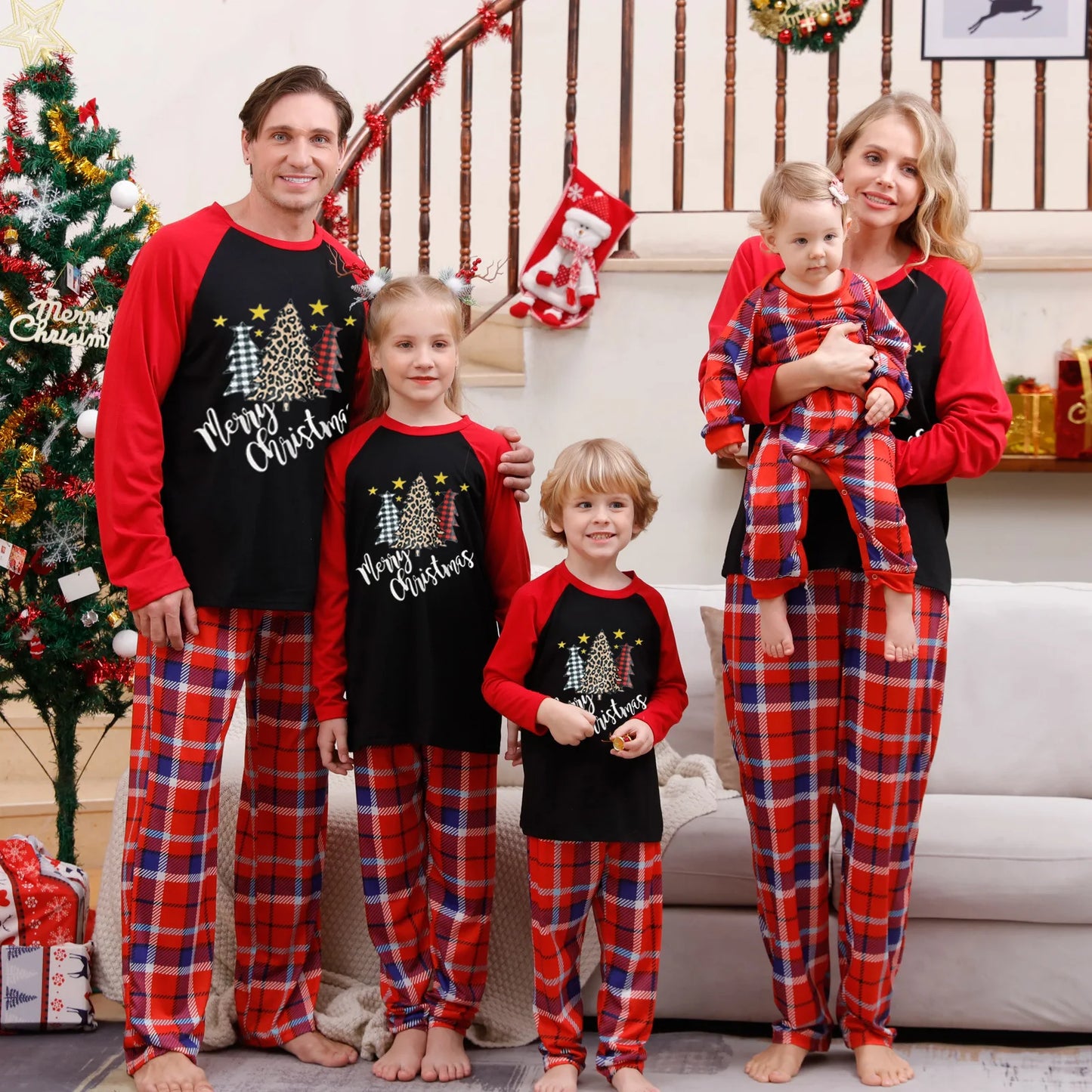 Noël famille correspondant tenues maman papa enfants 2 pièces pyjamas ensemble bébé barboteuses décontracté vêtements de nuit amples noël famille Look pyjamas