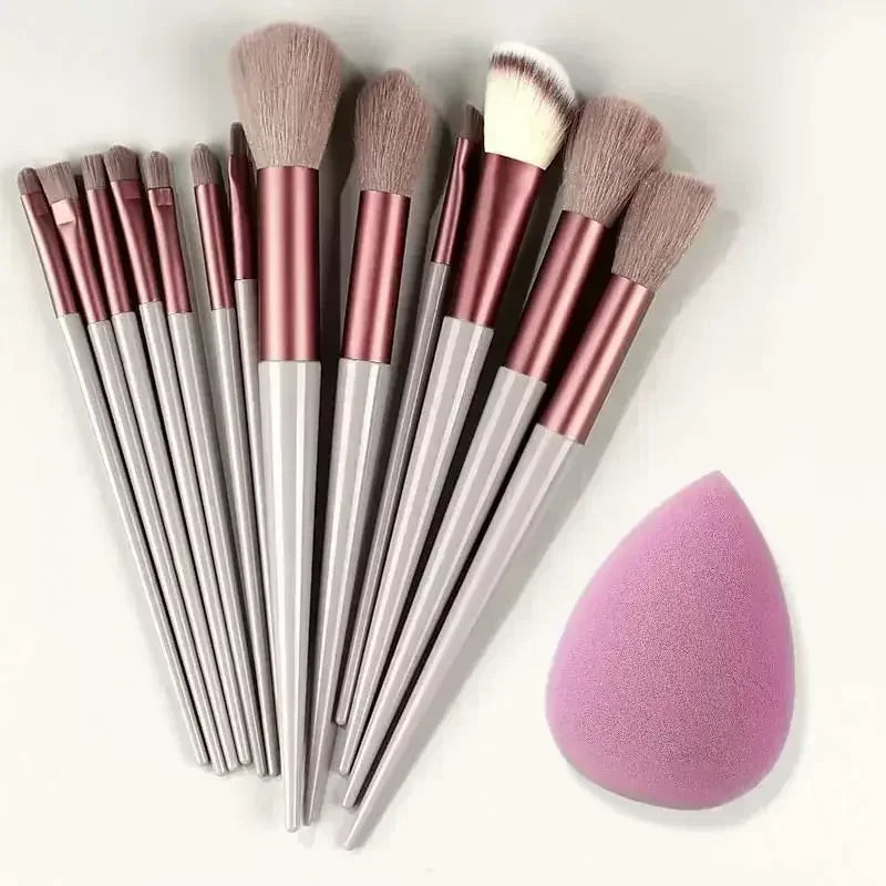 Ensemble de Pinceaux de Maquillage Professionnel – Kabuki, Fond de Teint, Fard à Paupières