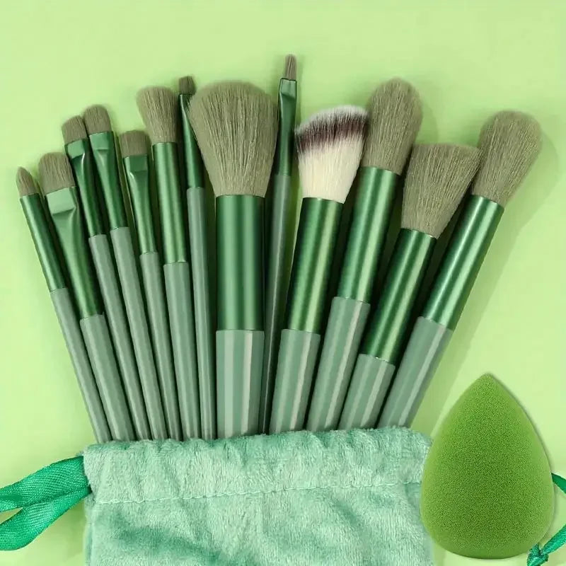 Ensemble de Pinceaux de Maquillage Professionnel – Kabuki, Fond de Teint, Fard à Paupières