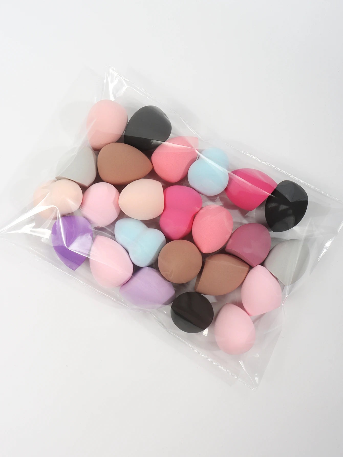 Éponges de Maquillage Taille Moyenne – Formes et Couleurs Aléatoires | Lot de 6 à 60 pièces