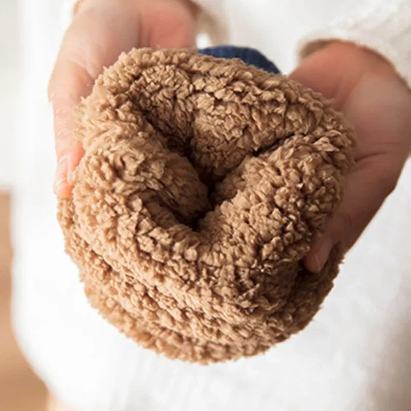 Chaussettes de sol chaudes pour hommes et femmes, chaussettes de neige, tapis de sommeil, pantoufles, chaussettes de Yoga antidérapantes, automne et hiver, 2024
