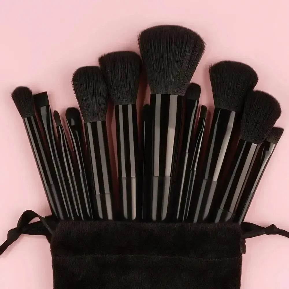 Ensemble de Pinceaux de Maquillage Professionnel – Kabuki, Fond de Teint, Fard à Paupières
