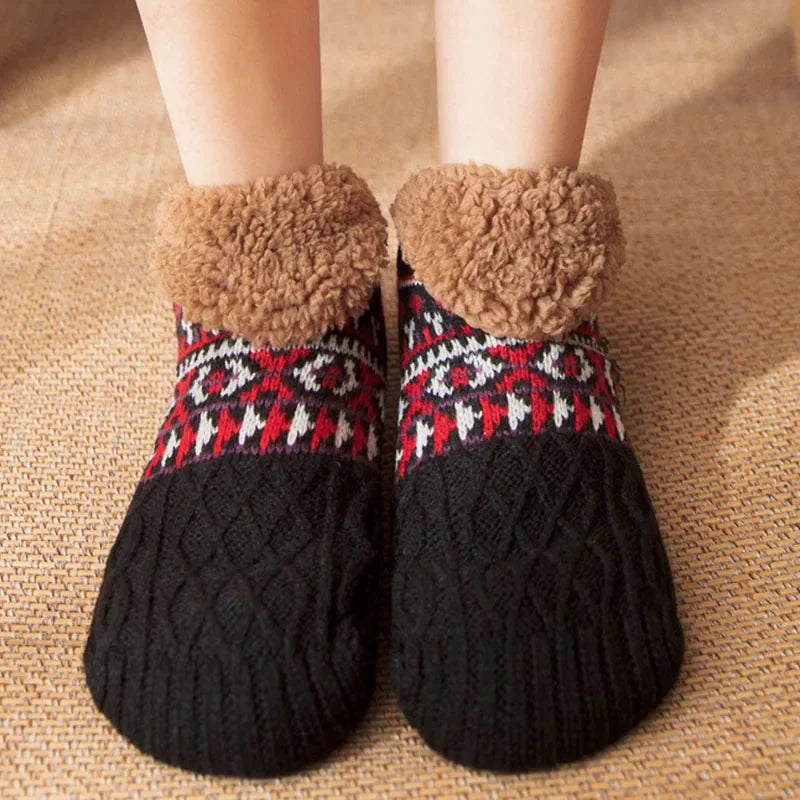 Chaussettes de sol chaudes pour hommes et femmes, chaussettes de neige, tapis de sommeil, pantoufles, chaussettes de Yoga antidérapantes, automne et hiver, 2024