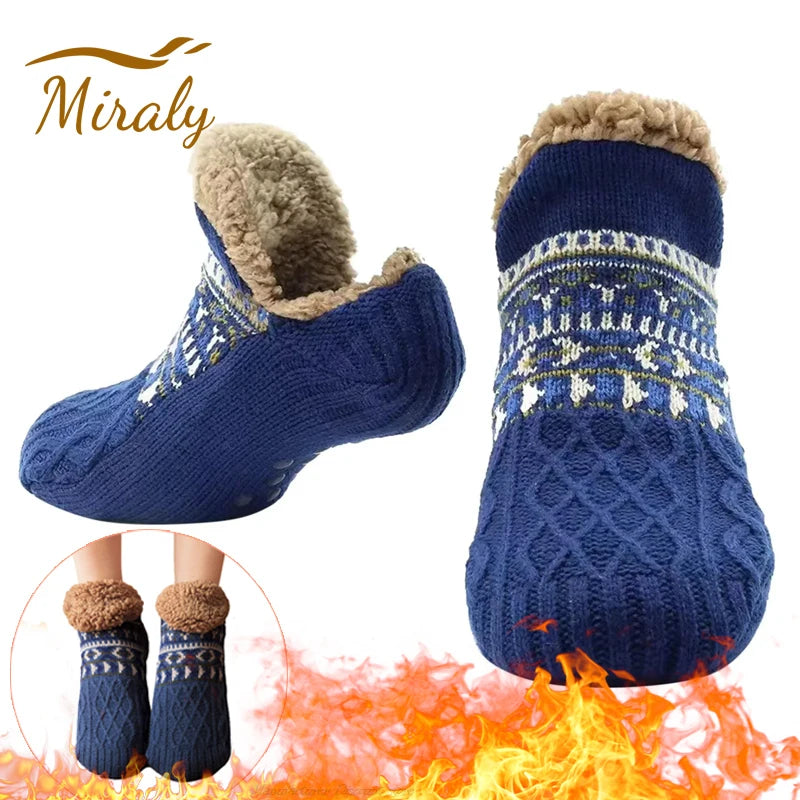 Chaussettes de sol antidérapantes Super chaudes pour femmes et hommes, chaussettes de neige, tapis de sommeil, pantoufles, bottes en velours, vêtements de maison